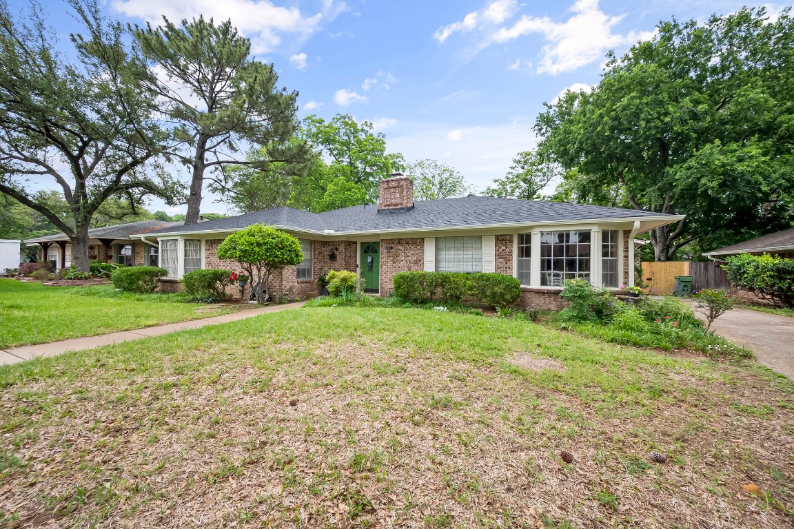 1907 New Castle Court Arlington TX 76013