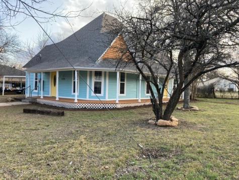 301 S Hughes Street Rio Vista TX 76093