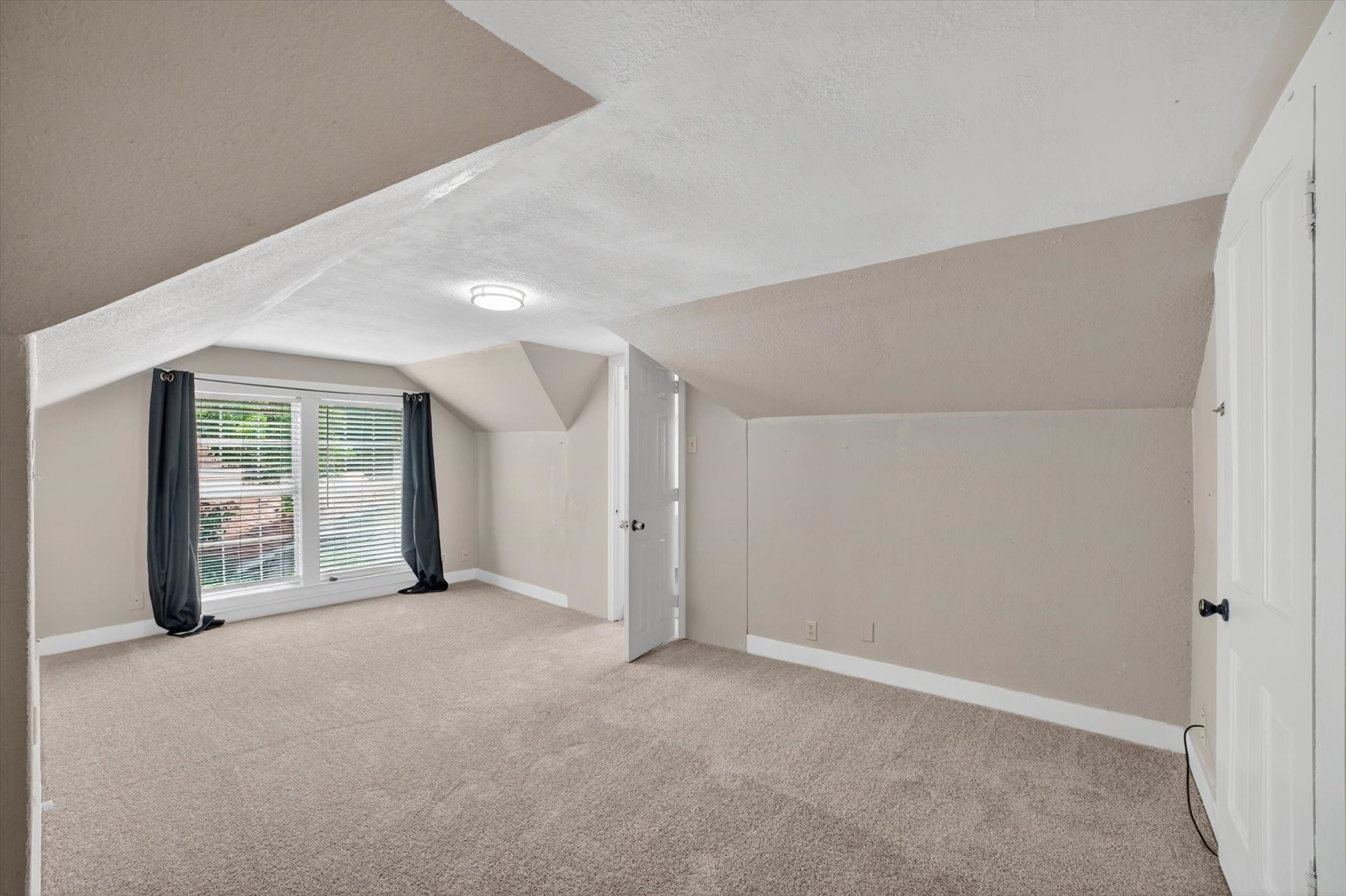 504 W Grove Street Kaufman TX 75142