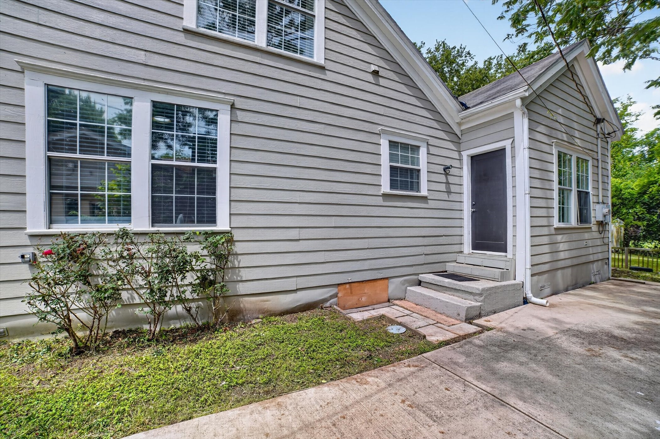 504 W Grove Street Kaufman TX 75142