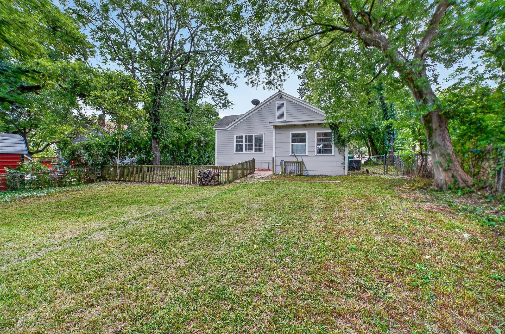 504 W Grove Street Kaufman TX 75142