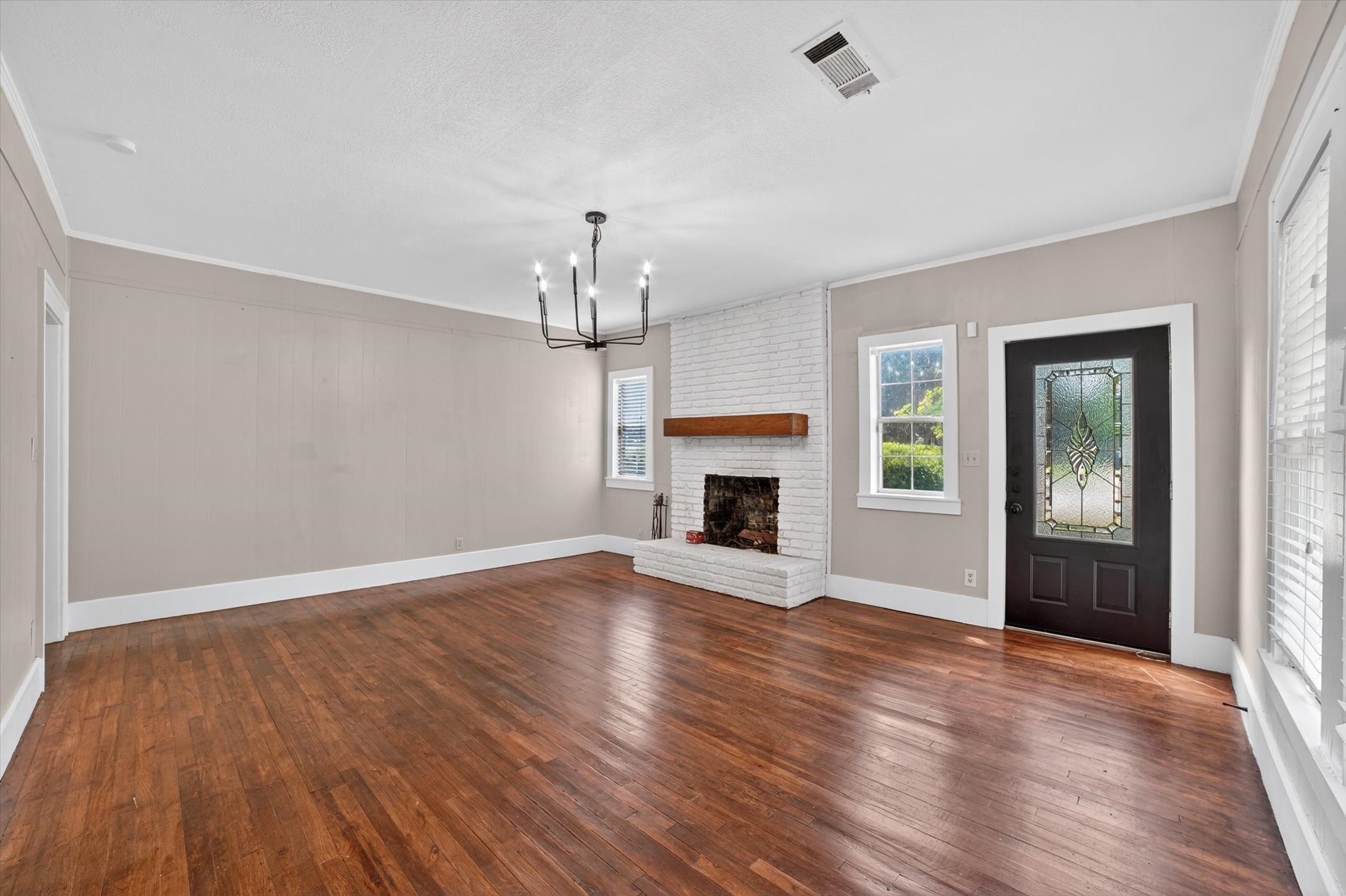 504 W Grove Street Kaufman TX 75142