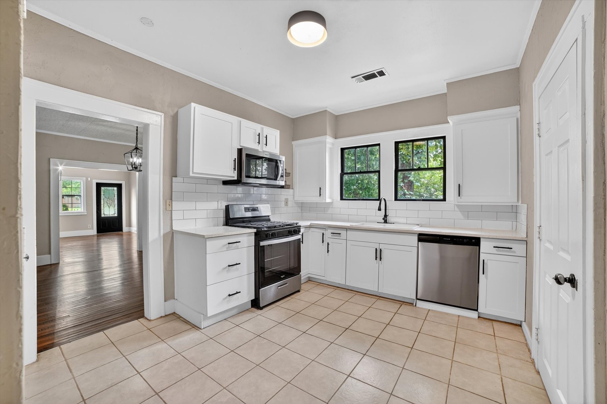 504 W Grove Street Kaufman TX 75142