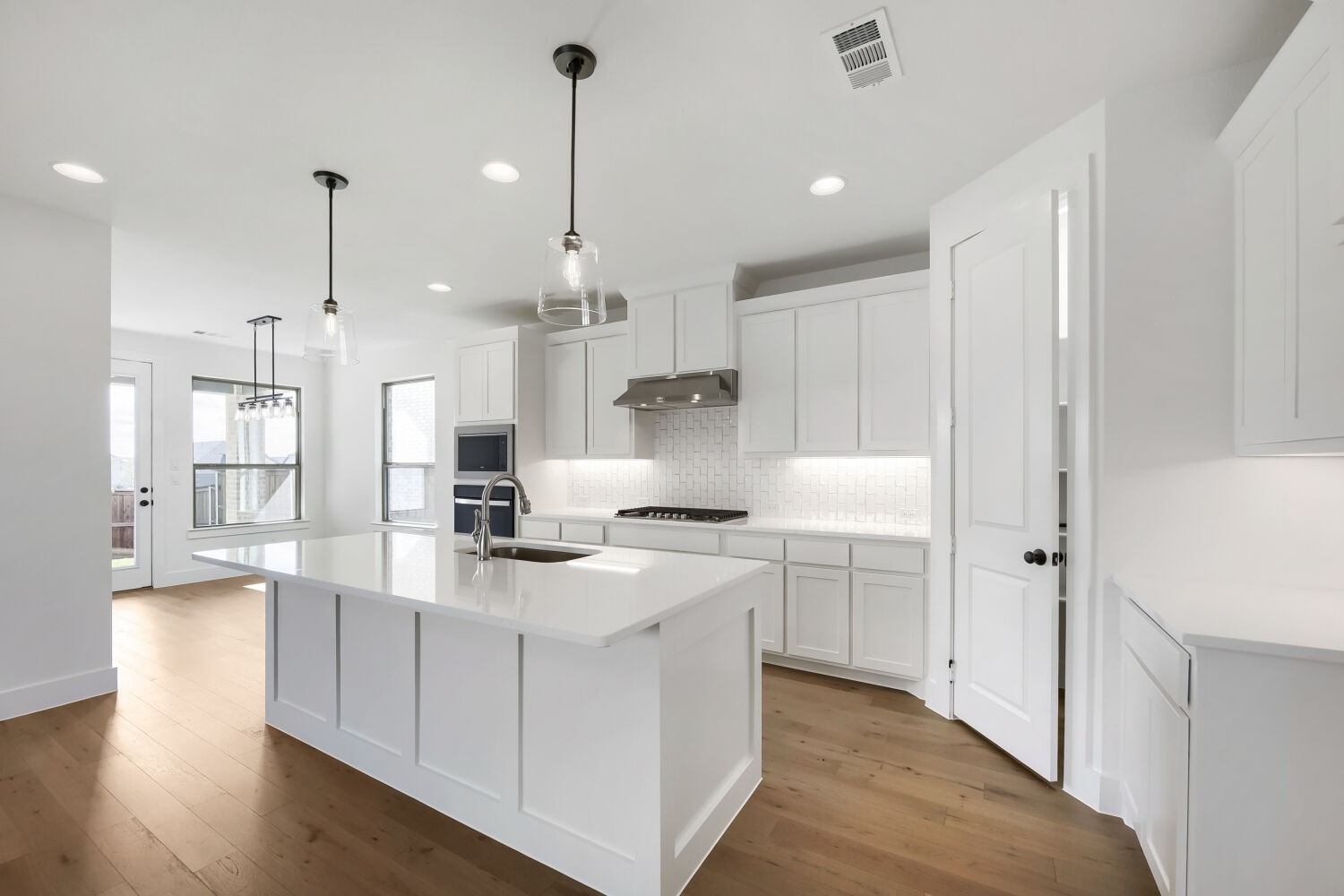 6005 Davis Knoll Fort Worth TX 76126
