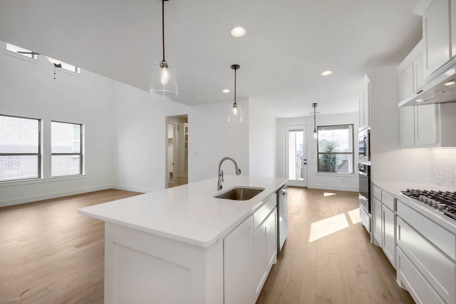 6005 Davis Knoll Fort Worth TX 76126