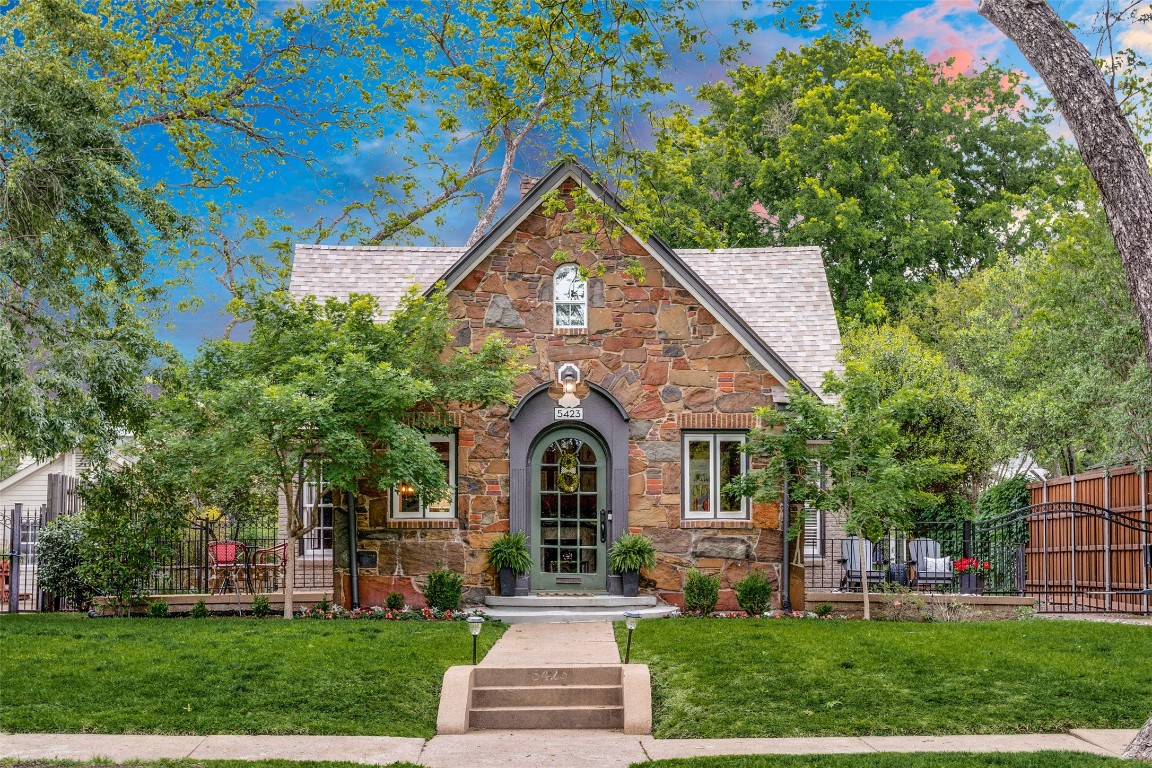 5423 Merrimac Avenue Dallas TX 75206