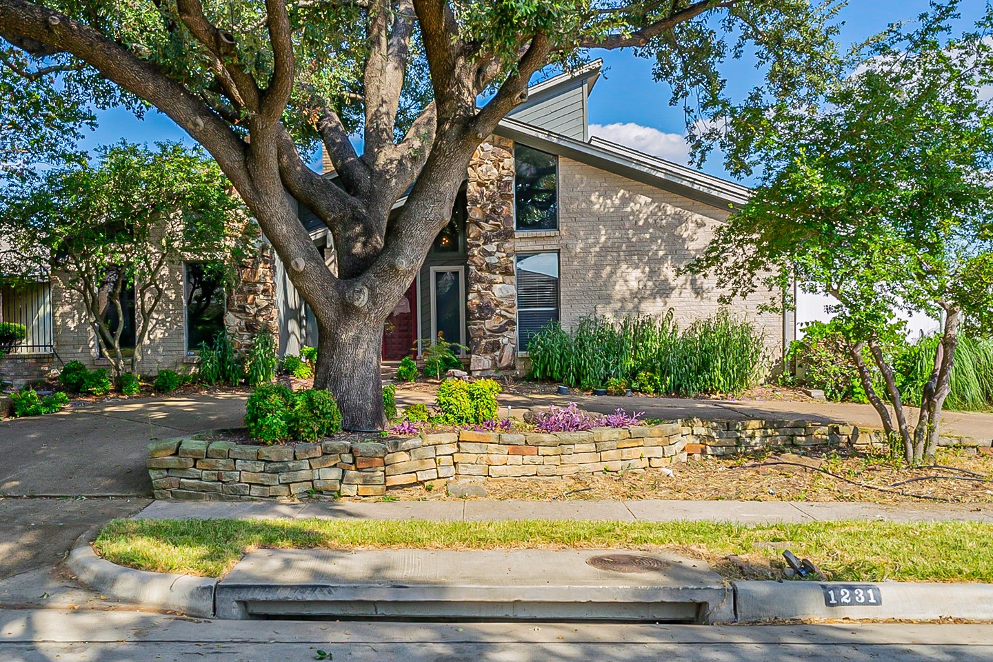 1231 Whispering Oaks Lane Richardson TX 75081