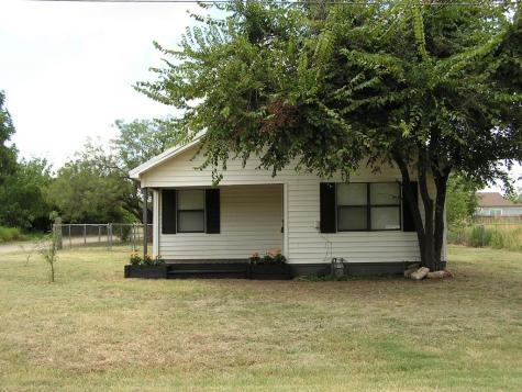 512 Walnut Merkel TX 79536
