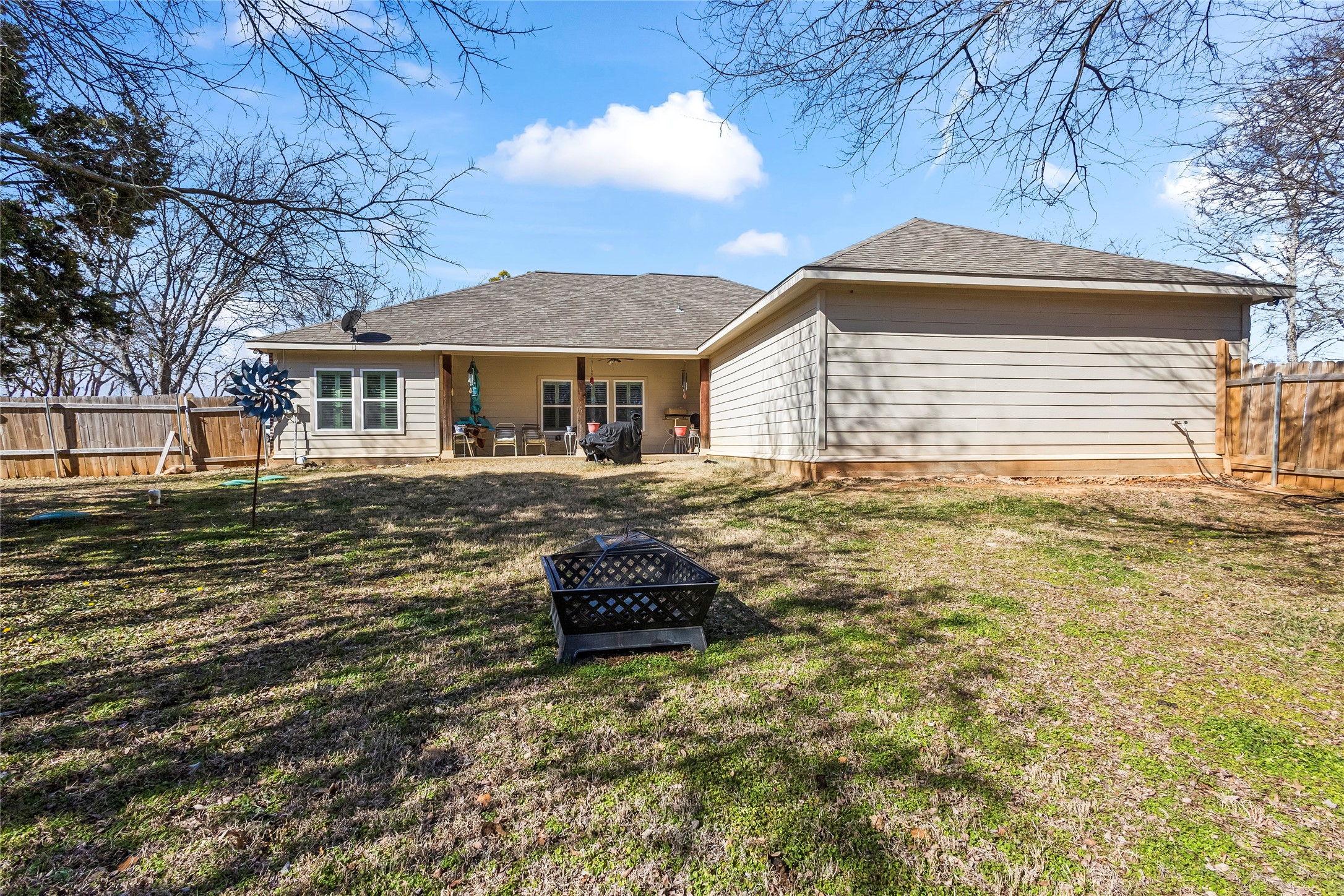 8045 County Road 1200 Grandview TX 76050
