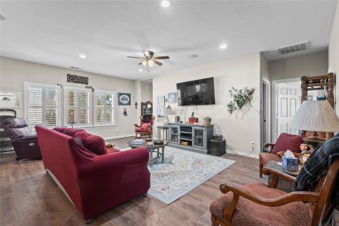8045 County Road 1200 Grandview TX 76050