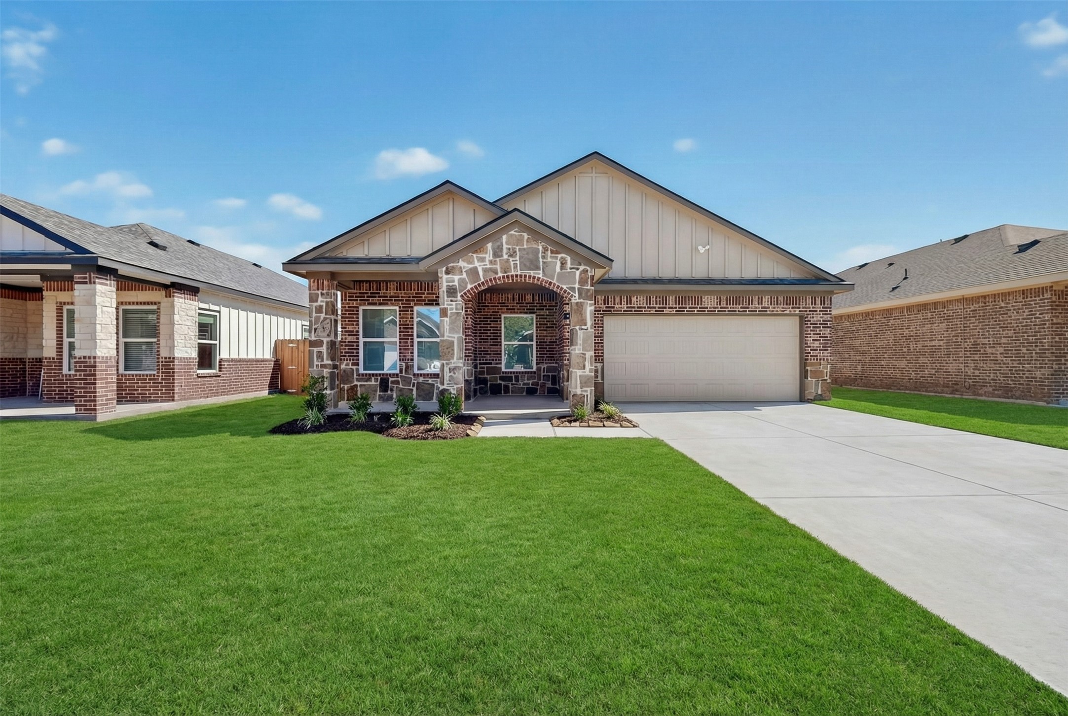 1221 S Rockwall Avenue Terrell TX 75160
