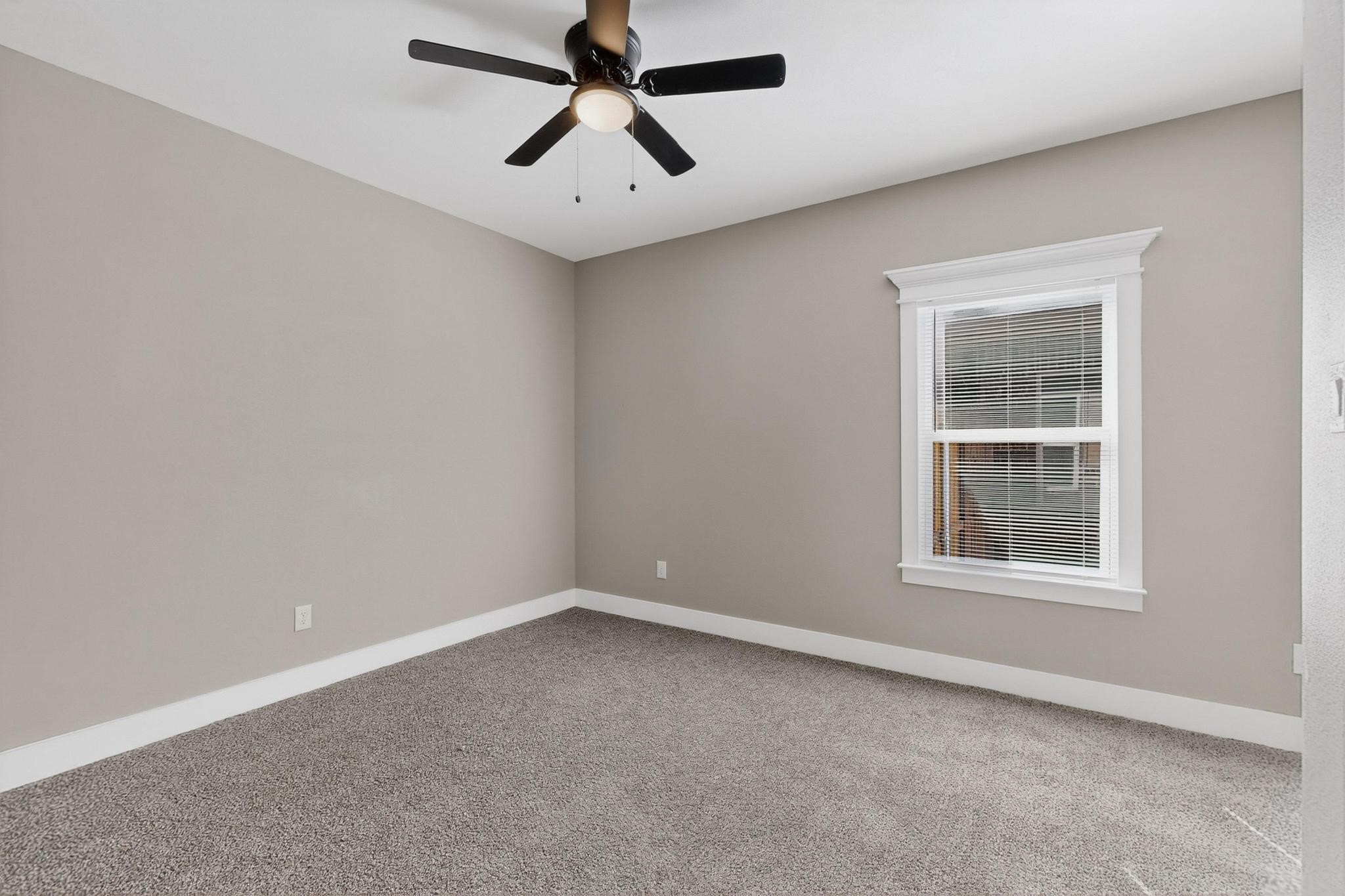1221 S Rockwall Avenue Terrell TX 75160