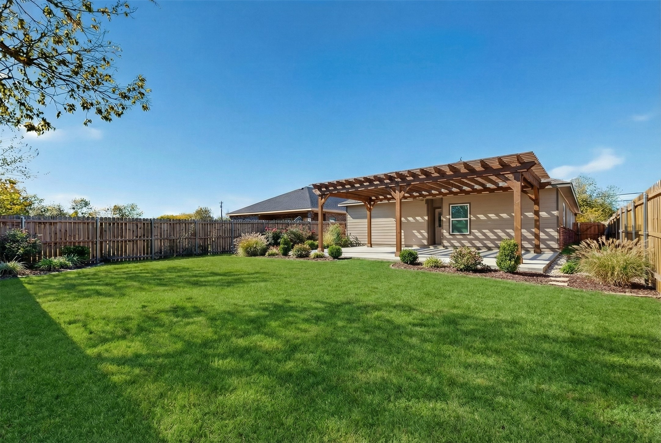1221 S Rockwall Avenue Terrell TX 75160