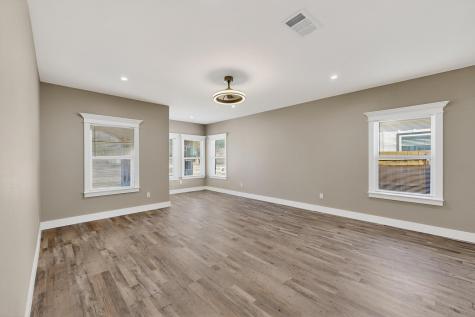 1221 S Rockwall Avenue Terrell TX 75160