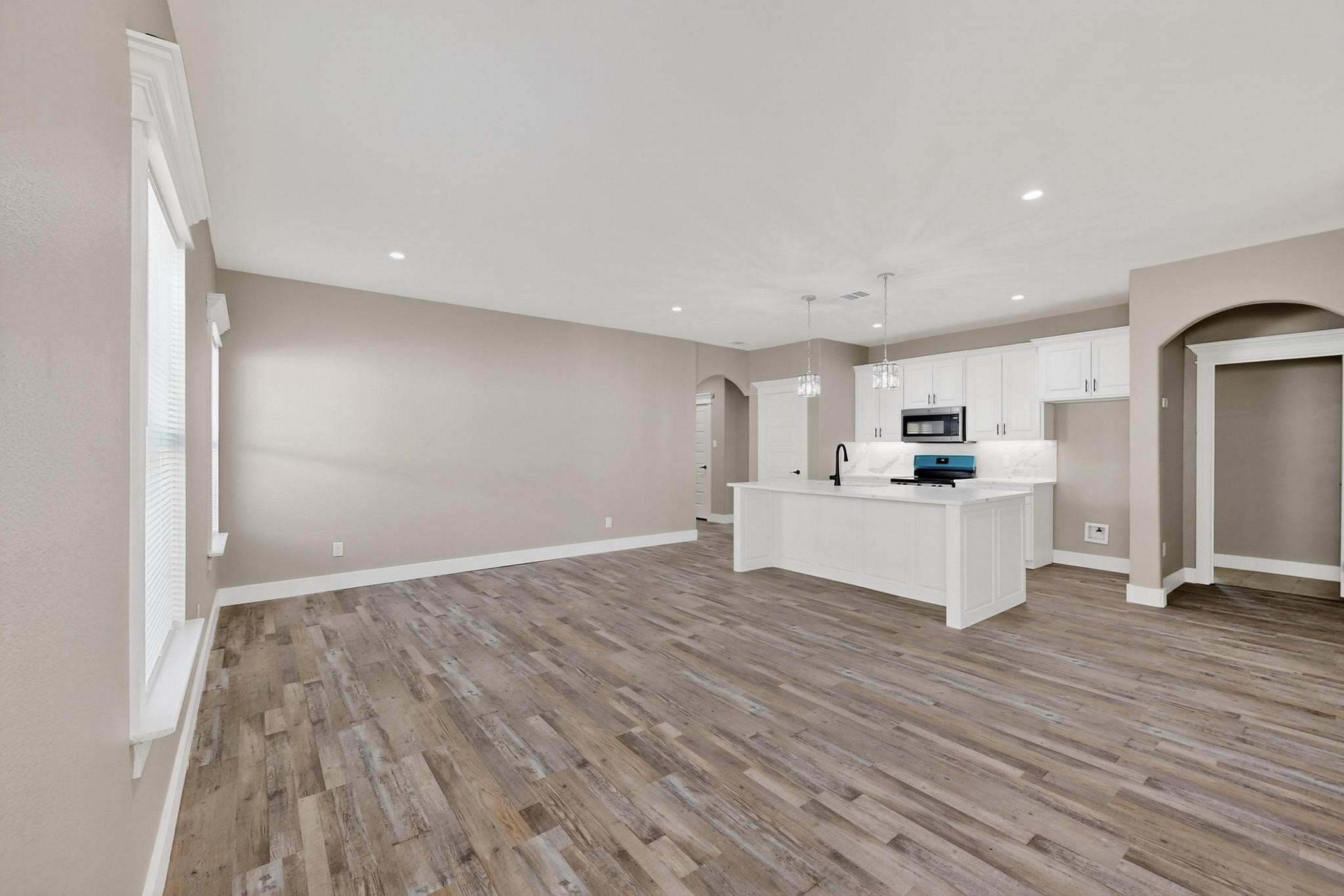 1221 S Rockwall Avenue Terrell TX 75160
