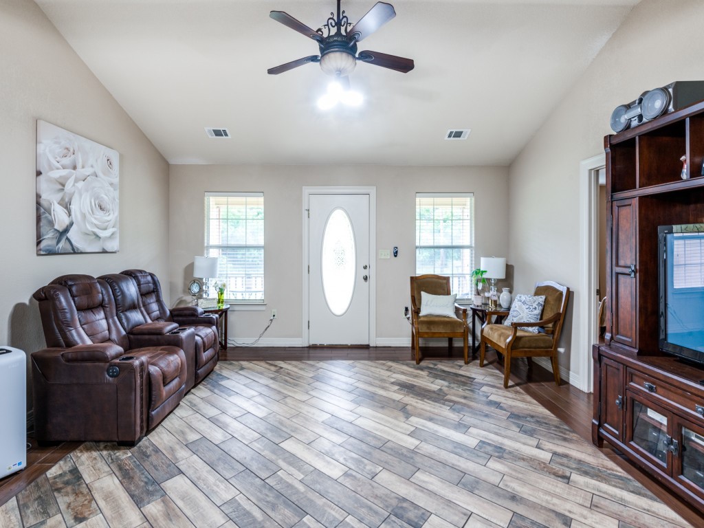 400 S Powell Street Corsicana TX 75110