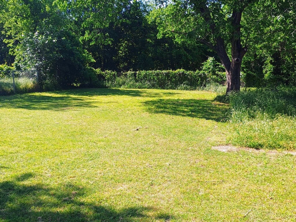 612 W 16th Avenue Corsicana TX 75110
