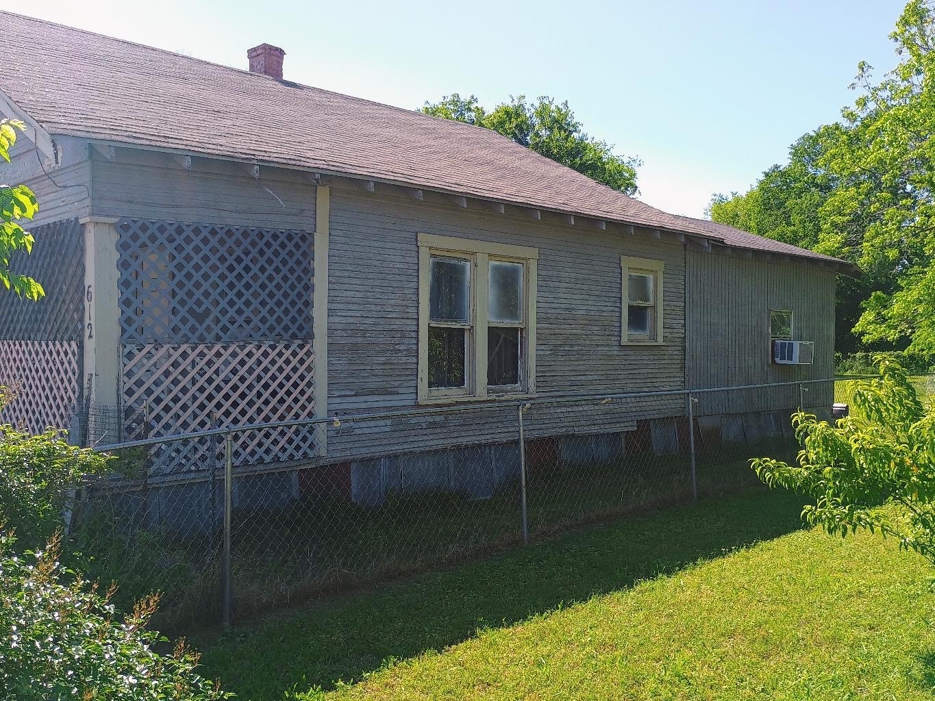 612 W 16th Avenue Corsicana TX 75110