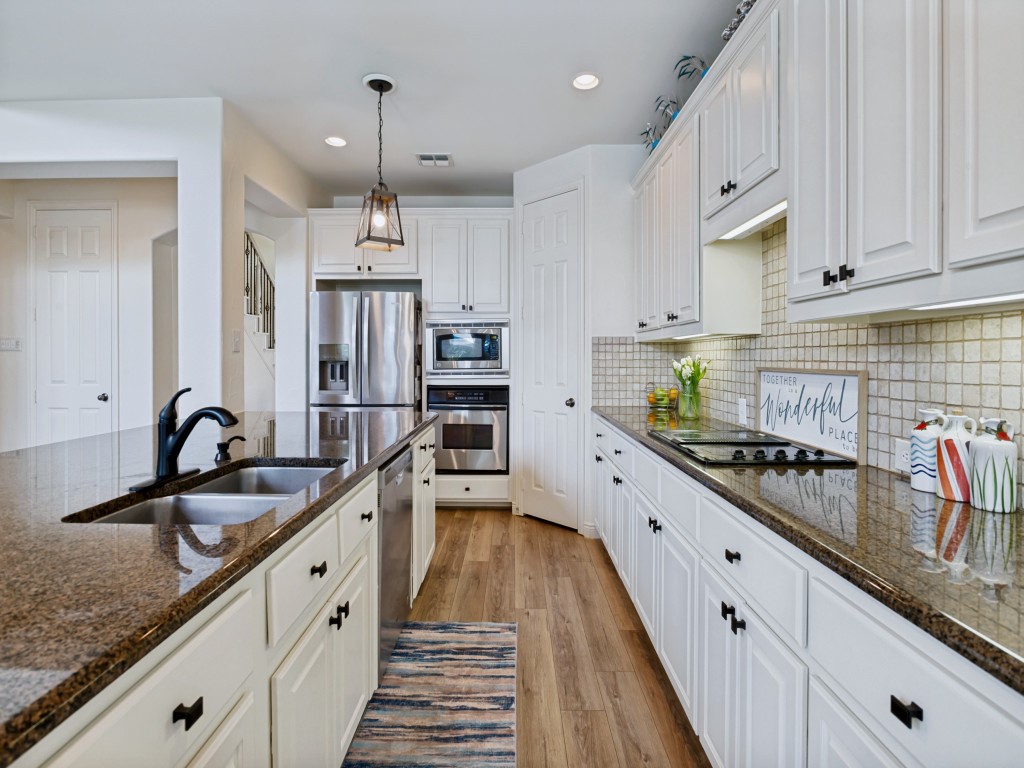 944 Excalibur Drive Highland Village TX 75077