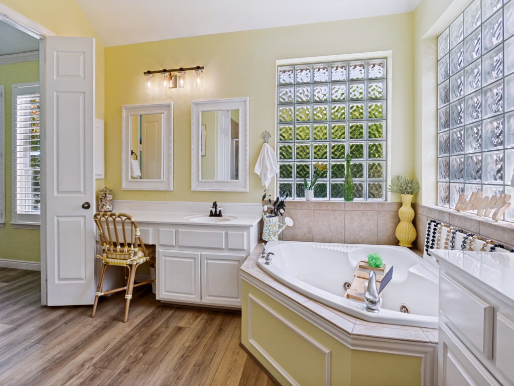 944 Excalibur Drive Highland Village TX 75077