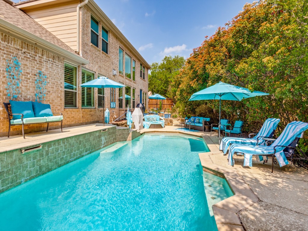 944 Excalibur Drive Highland Village TX 75077