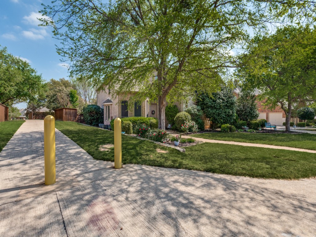 944 Excalibur Drive Highland Village TX 75077
