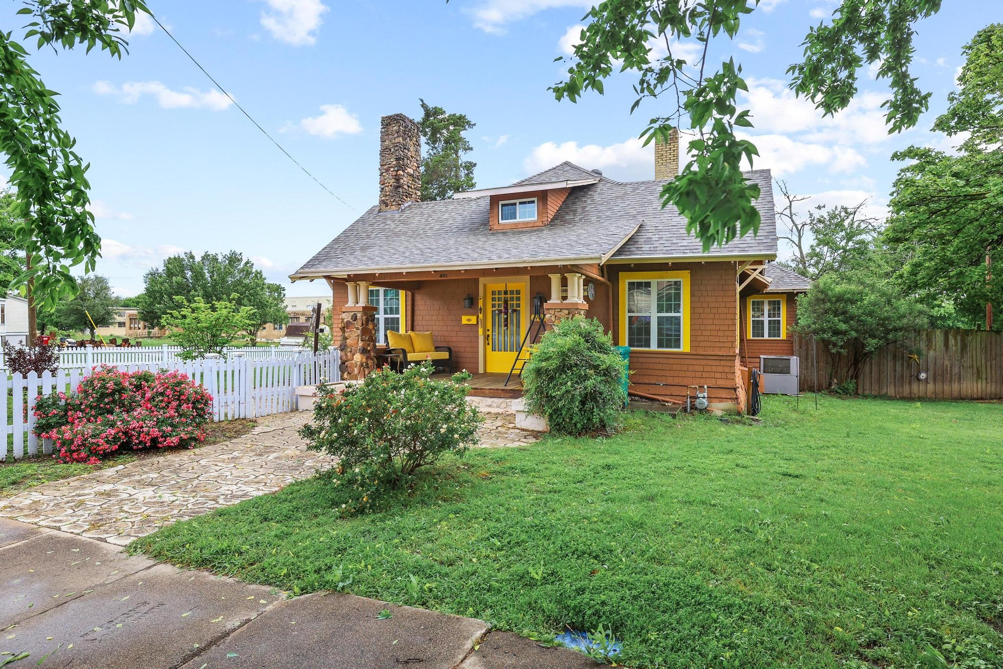 901 8th Street Honey Grove TX 75446