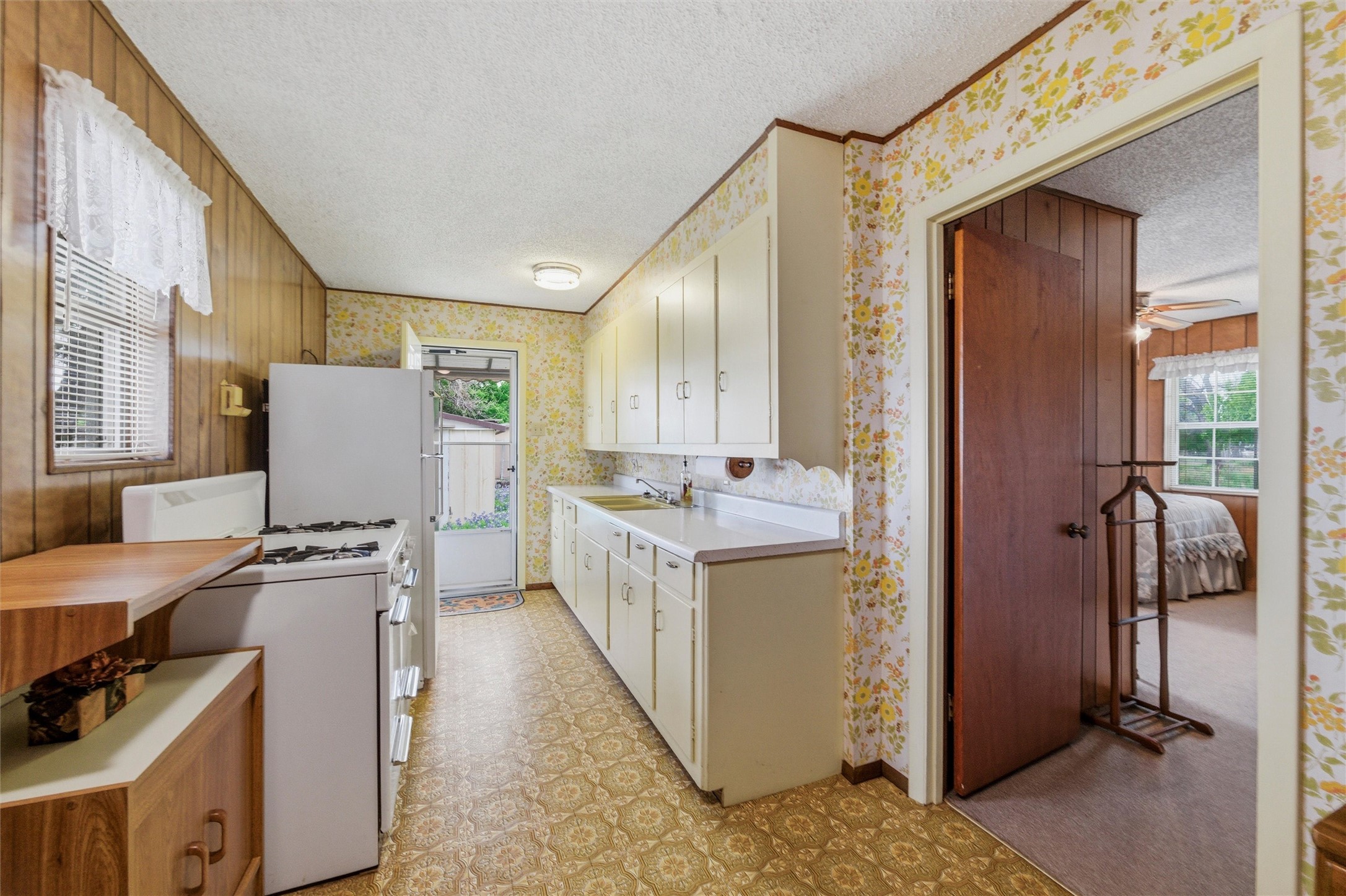 101 S Frio Court Weatherford TX 76087