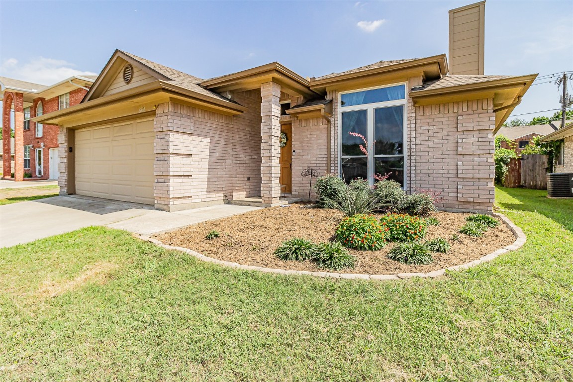 6834 Buenos Aires Drive North Richland Hills TX 76180
