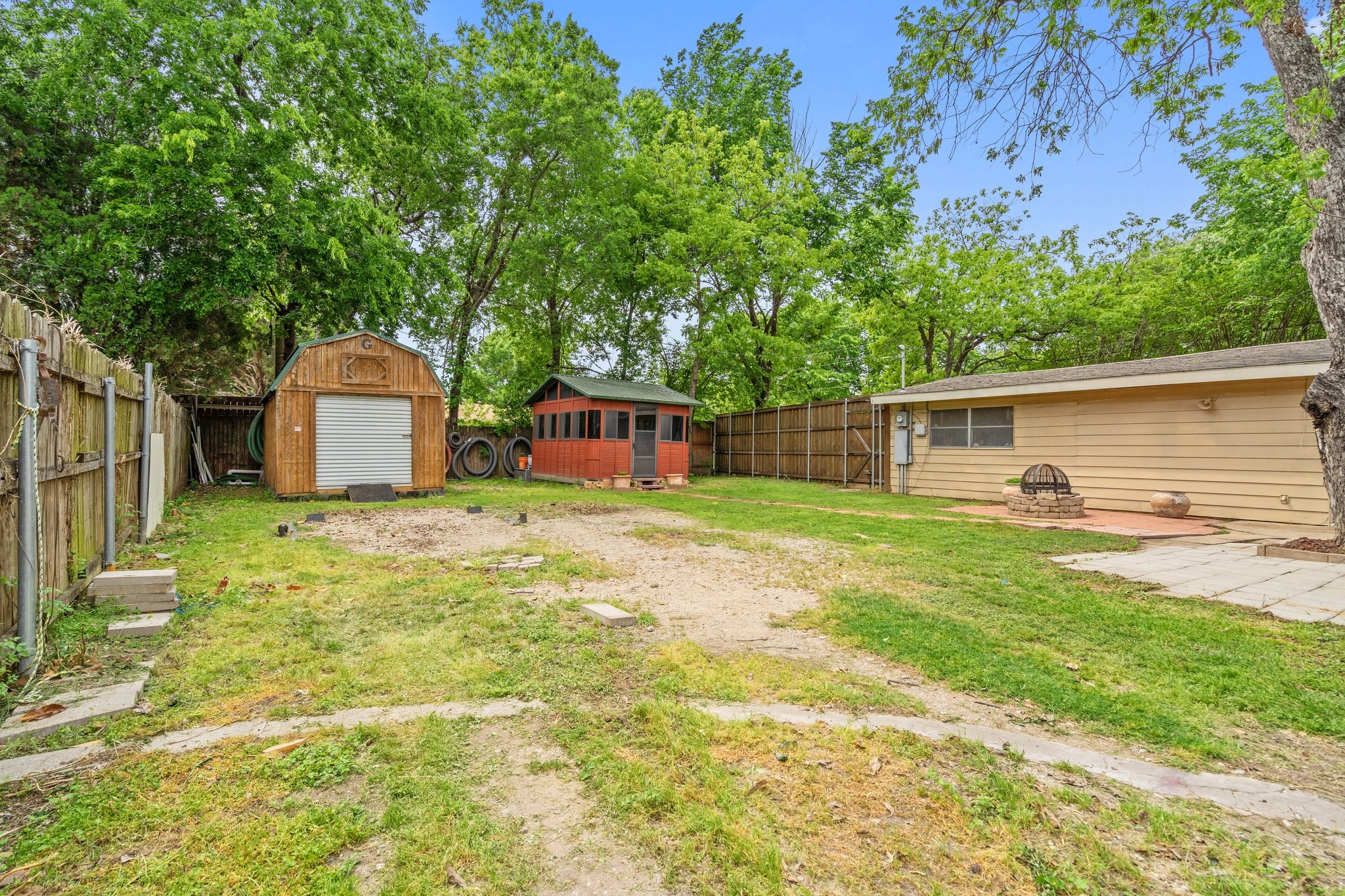 717 Van Horn Drive Irving TX 75060