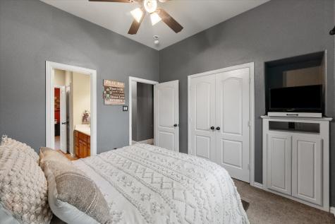 1103 Louise Lane Ennis TX 75119