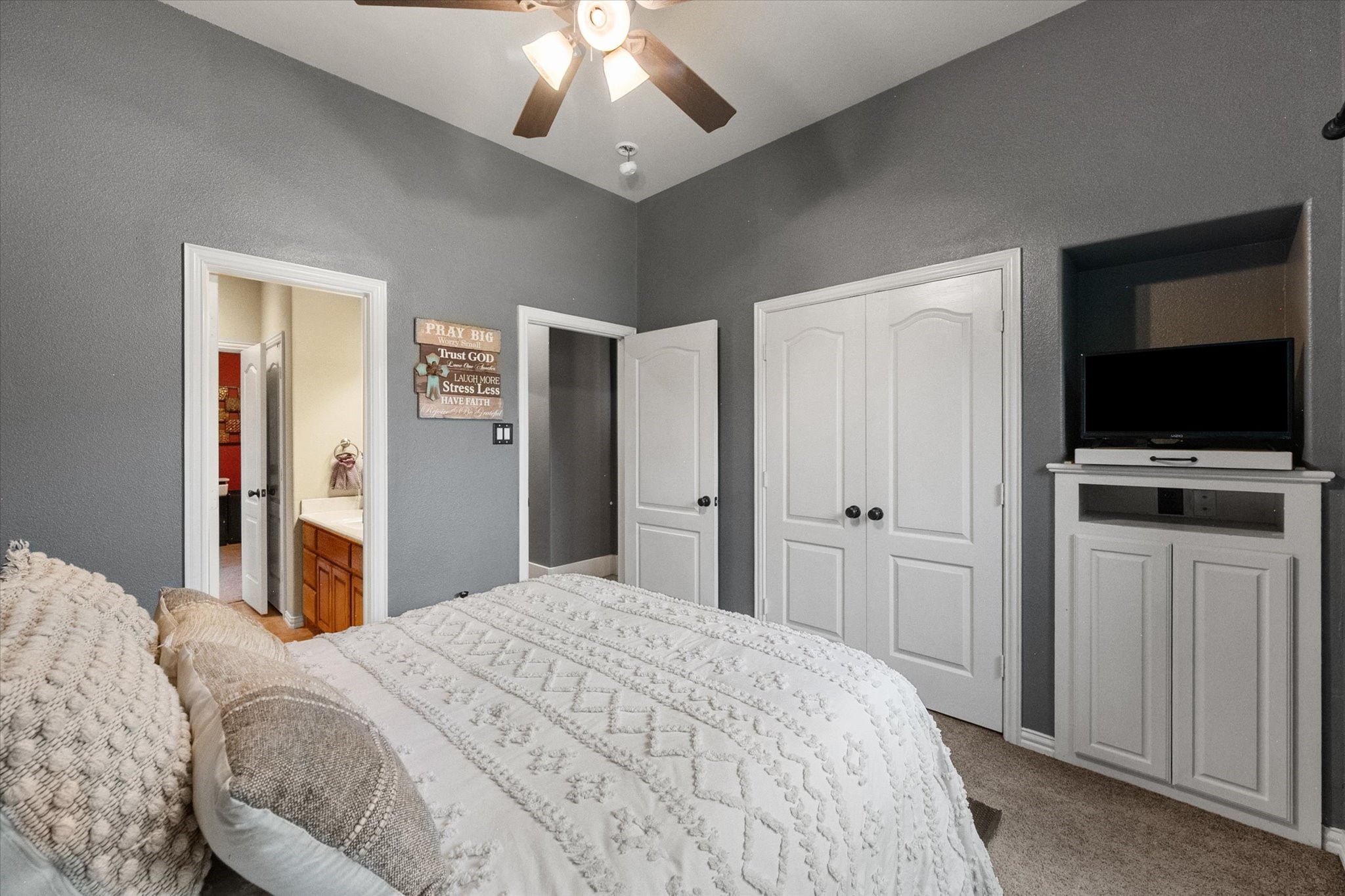 1103 Louise Lane Ennis TX 75119