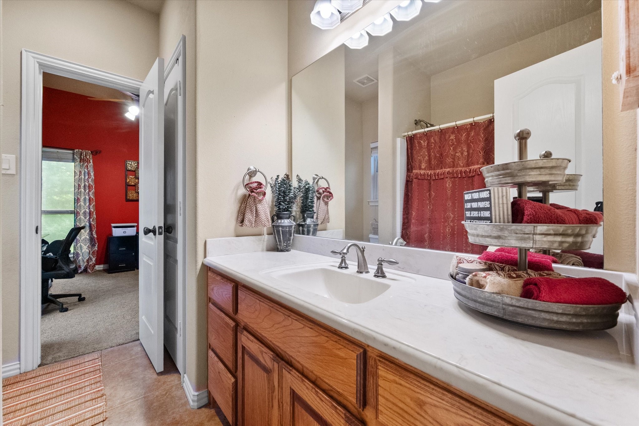1103 Louise Lane Ennis TX 75119