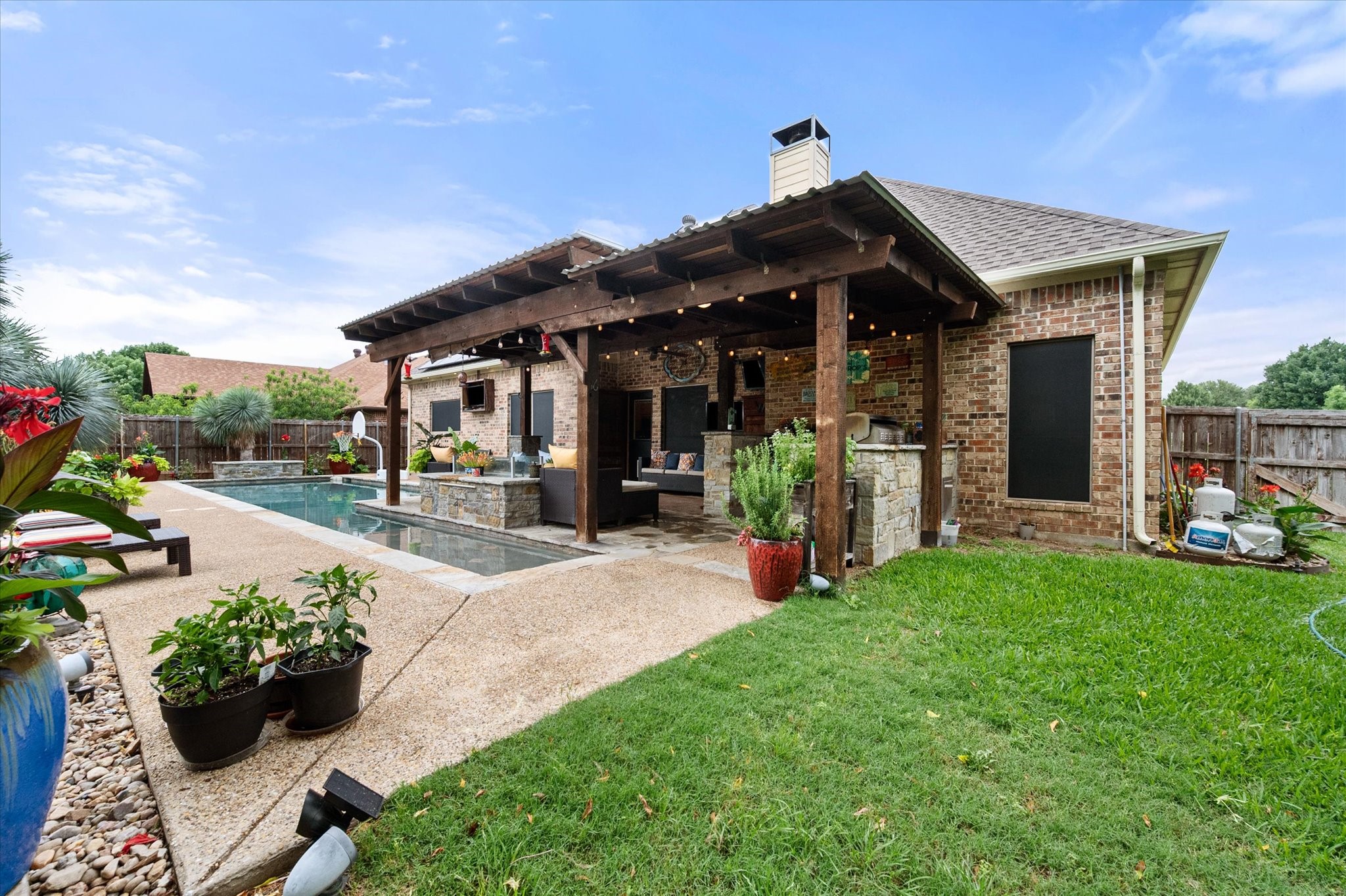 1103 Louise Lane Ennis TX 75119
