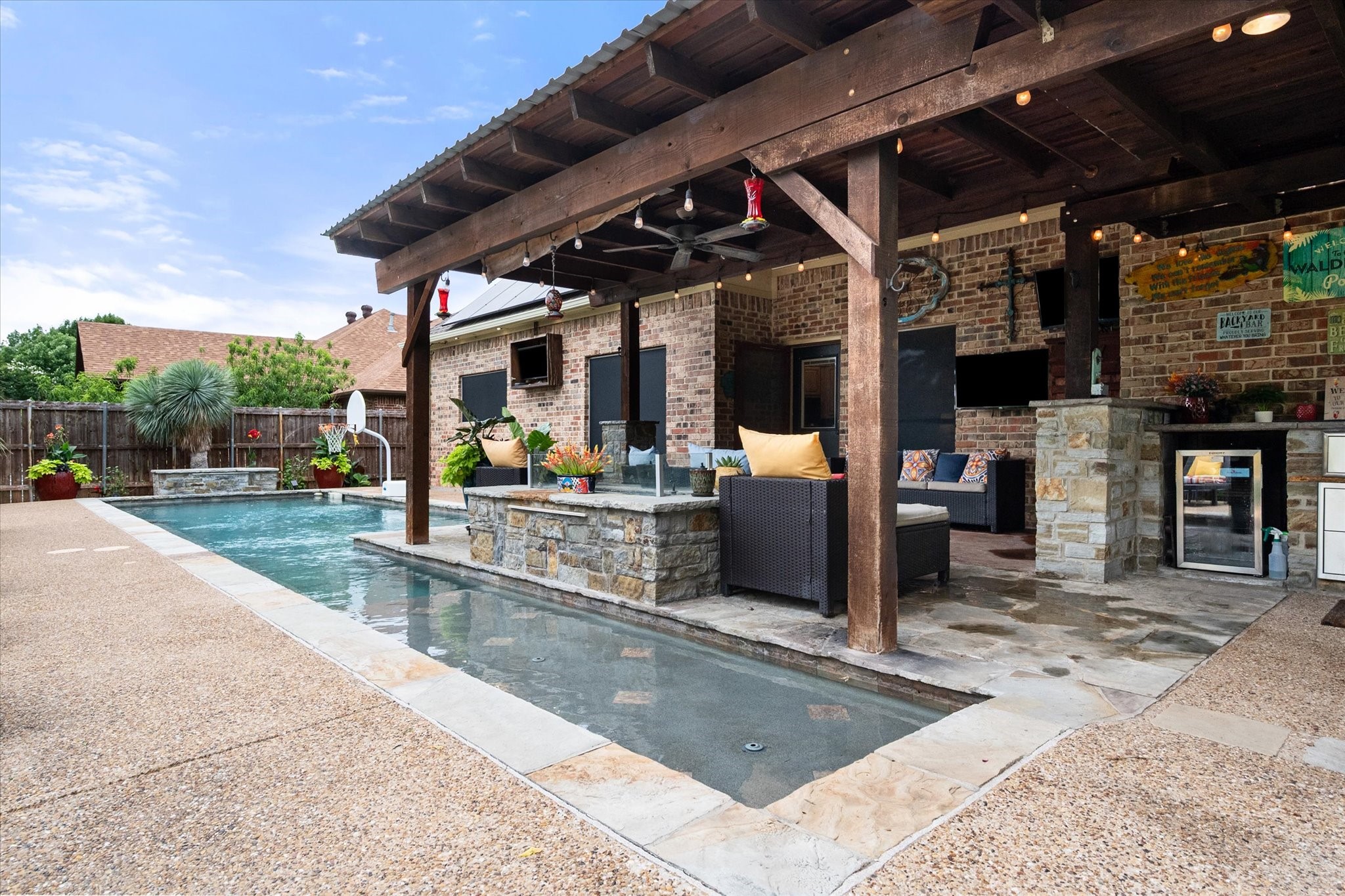 1103 Louise Lane Ennis TX 75119