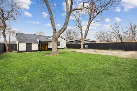 2120 Tisinger Avenue Dallas TX 75228