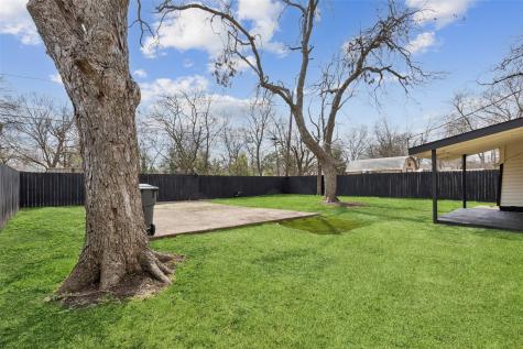 2120 Tisinger Avenue Dallas TX 75228