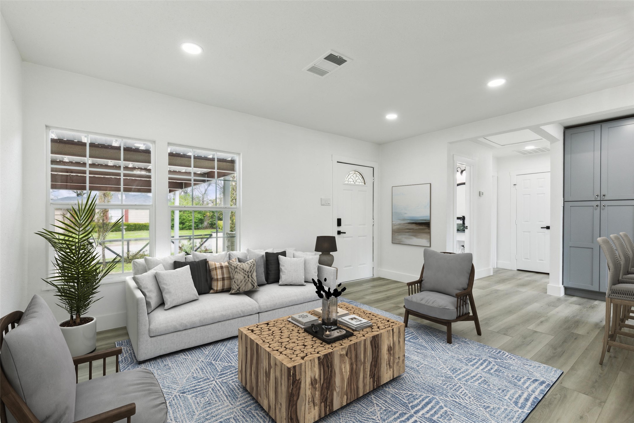 2120 Tisinger Avenue Dallas TX 75228