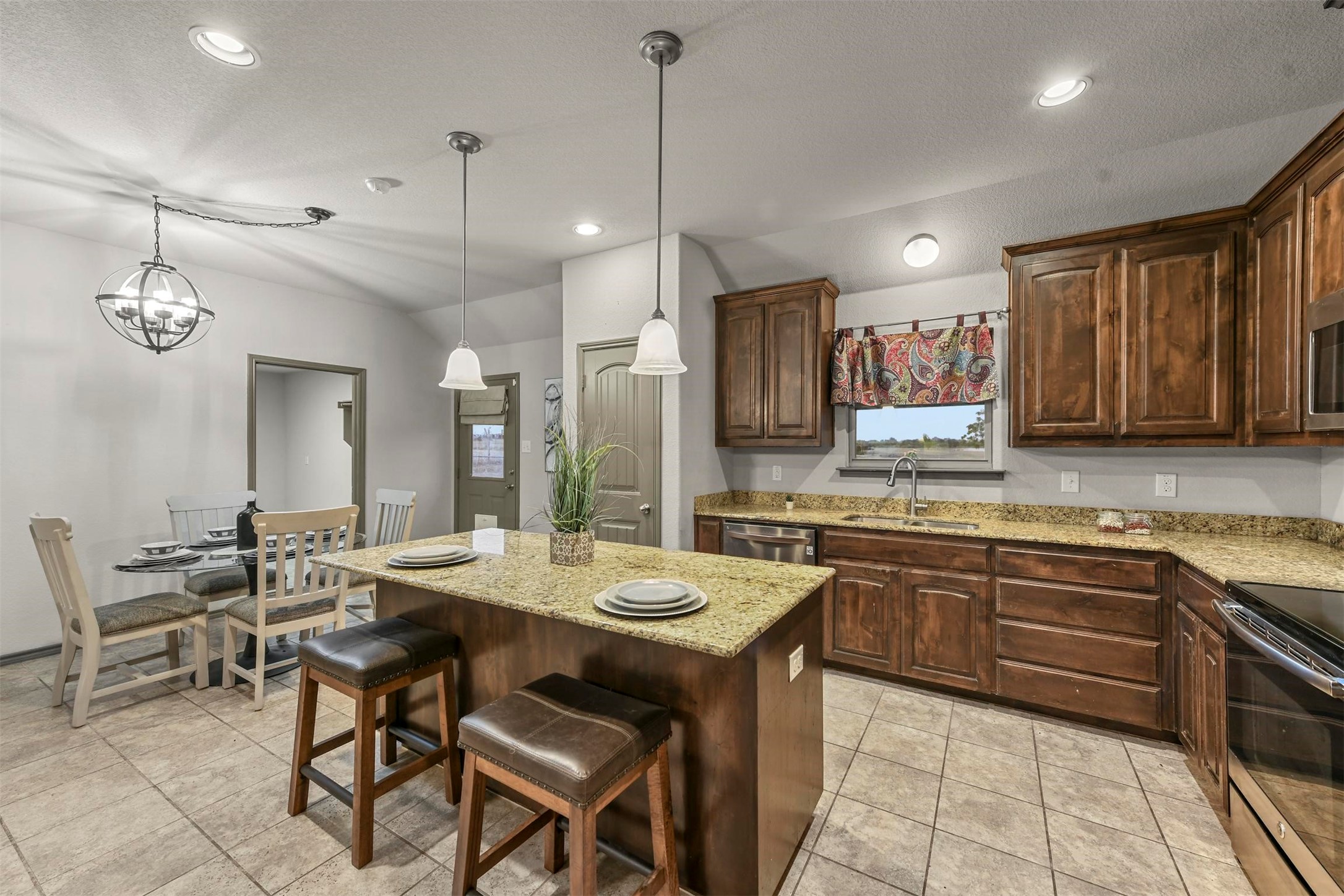 268 Hilltop Trail New Fairview TX 76078