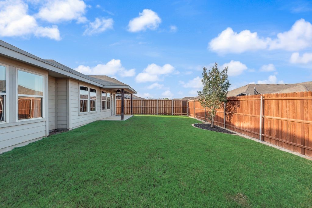 9221 Poynter Street Fort Worth TX 76123