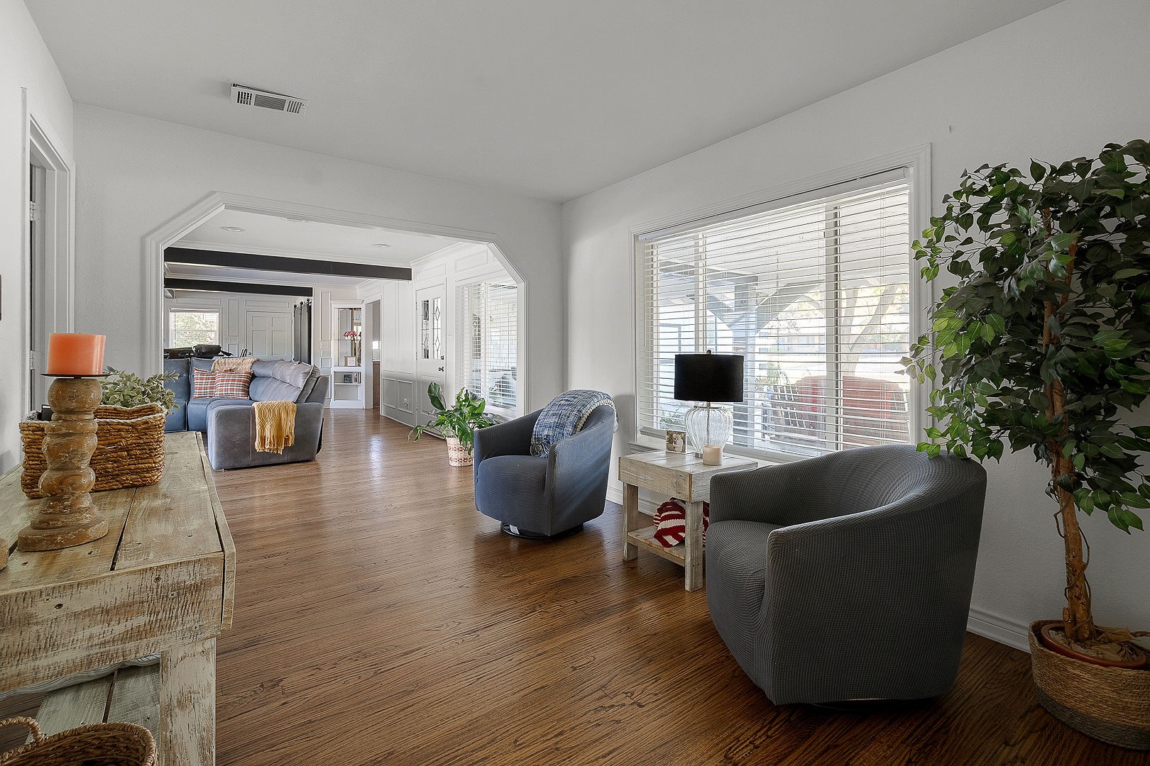 9207 Angora Street Dallas TX 75218