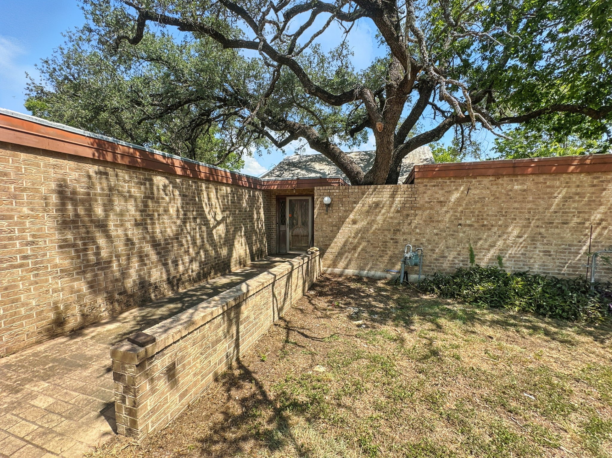 601 E Henry Street Hamilton TX 76531