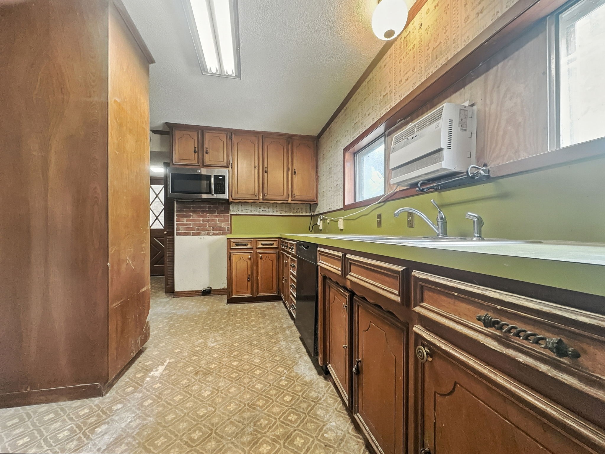 601 E Henry Street Hamilton TX 76531
