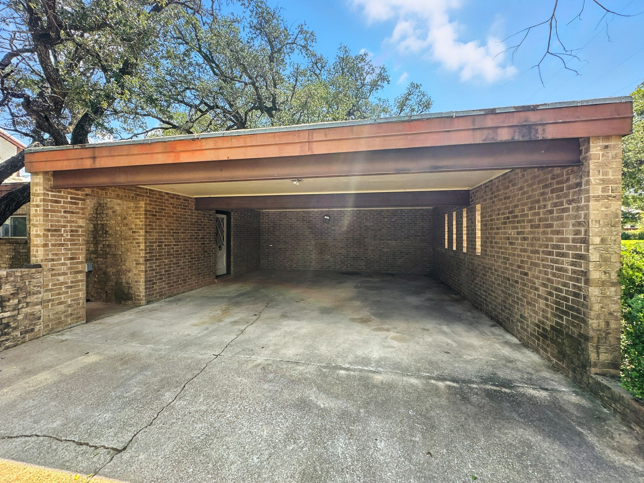 601 E Henry Street Hamilton TX 76531