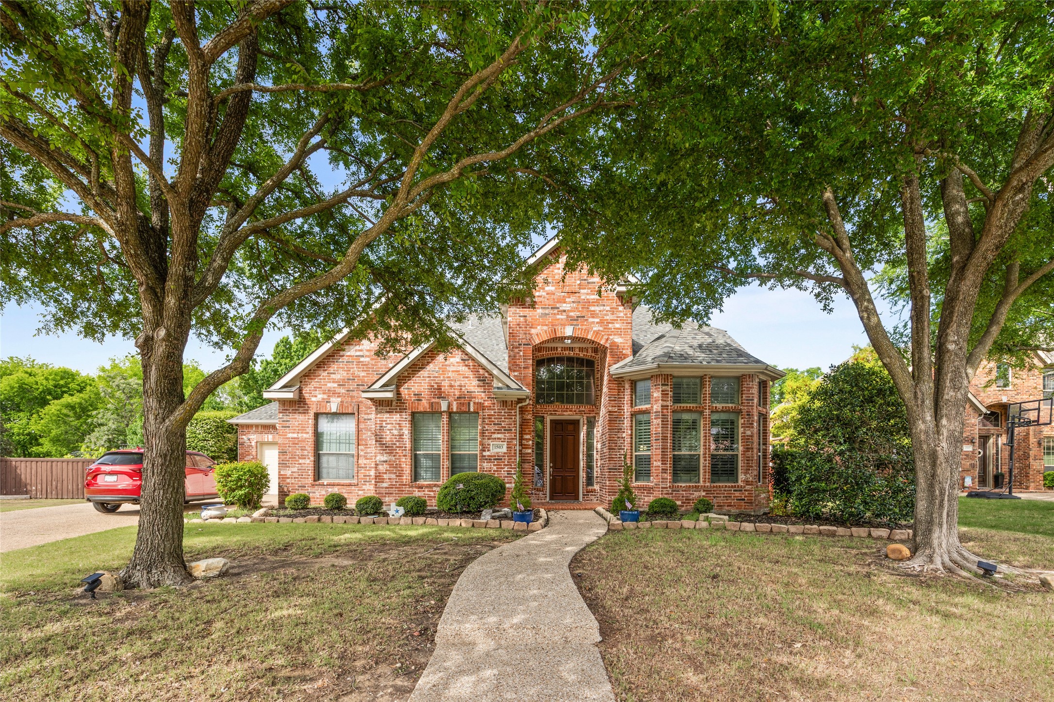 1503 Vinecrest Lane Allen TX 75002