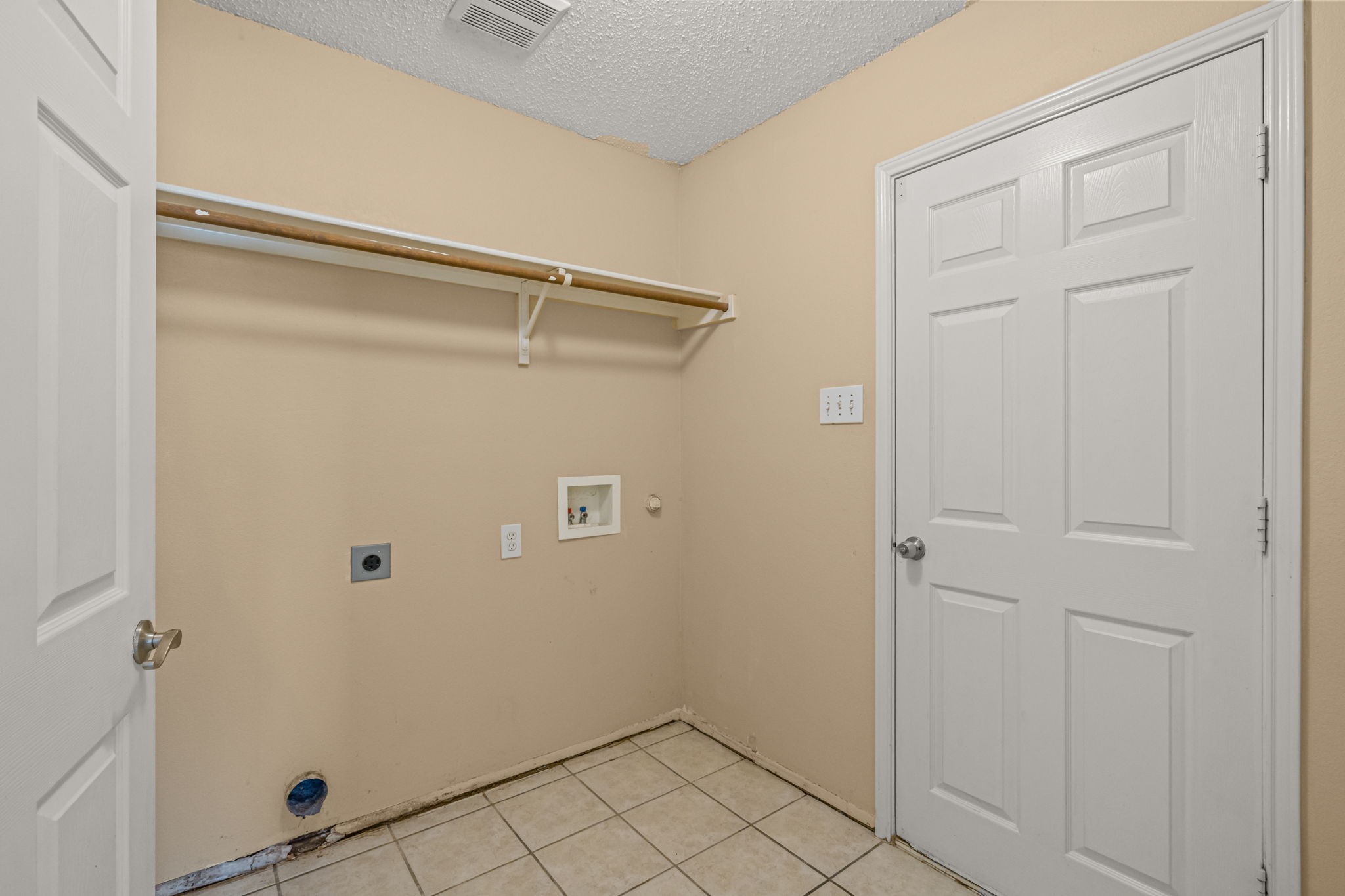105 Thoroughbred Drive Krum TX 76249