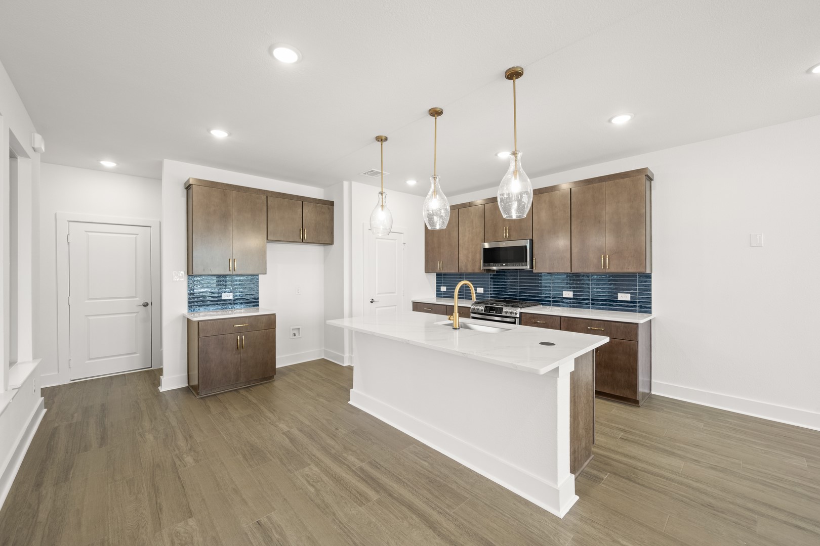 1421 Laurel Argyle TX 76226