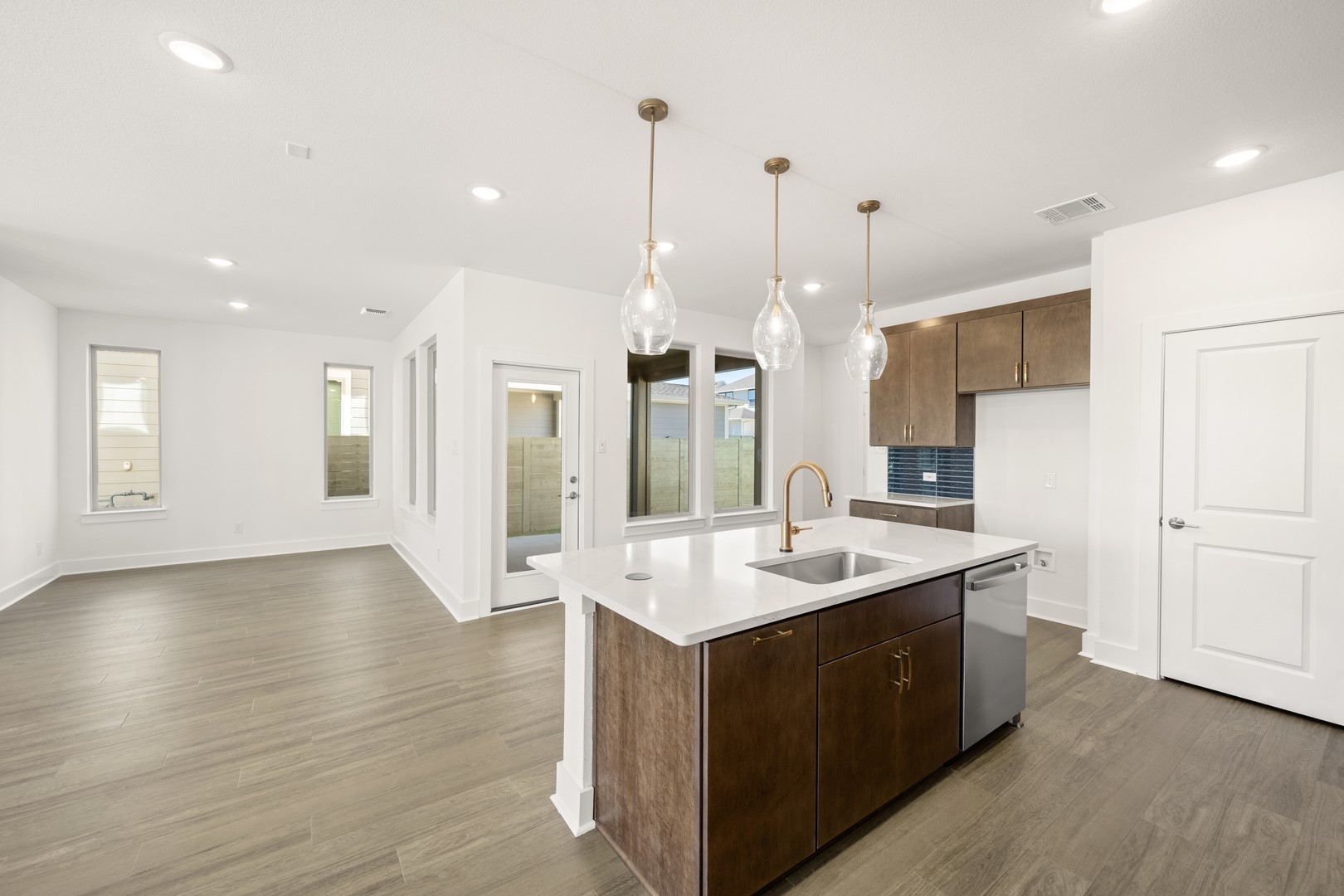 1421 Laurel Argyle TX 76226