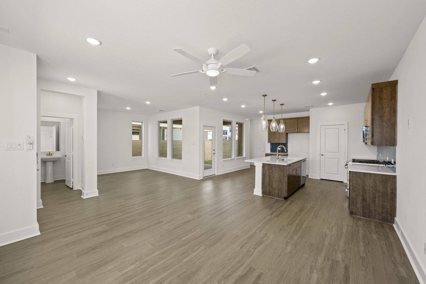 1421 Laurel Argyle TX 76226