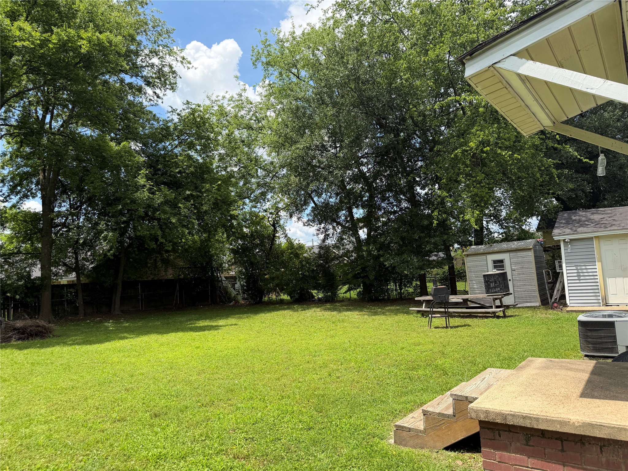 110 Yorke Street Mt Pleasant TX 75455